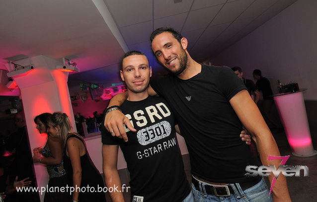 Cliquer pour voir l'image en taille réelle