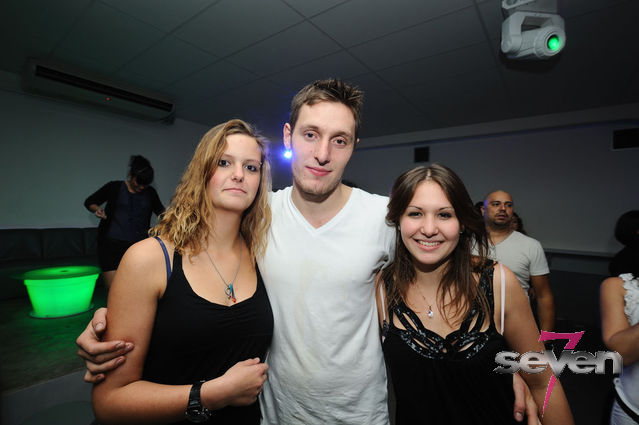 Cliquer pour voir l'image en taille réelle