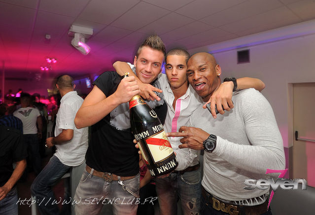 Cliquer pour voir l'image en taille réelle