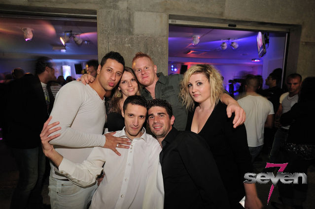 Cliquer pour voir l'image en taille réelle