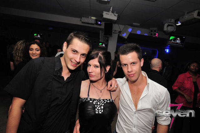 Cliquer pour voir l'image en taille réelle