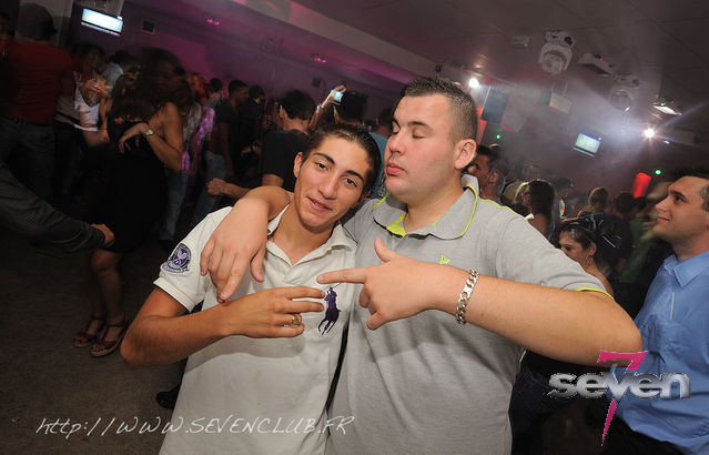 Cliquer pour voir l'image en taille réelle