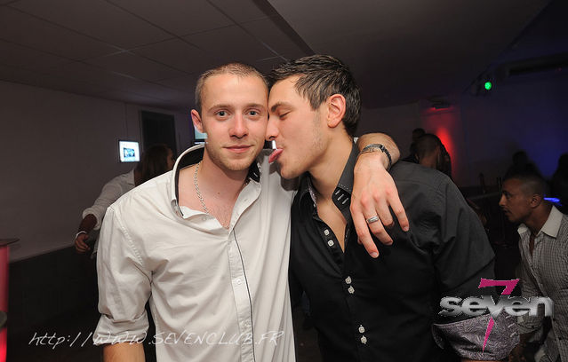 Cliquer pour voir l'image en taille réelle