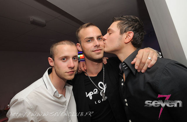 Cliquer pour voir l'image en taille réelle