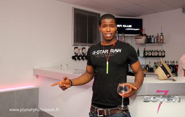 Cliquer pour voir l'image en taille réelle