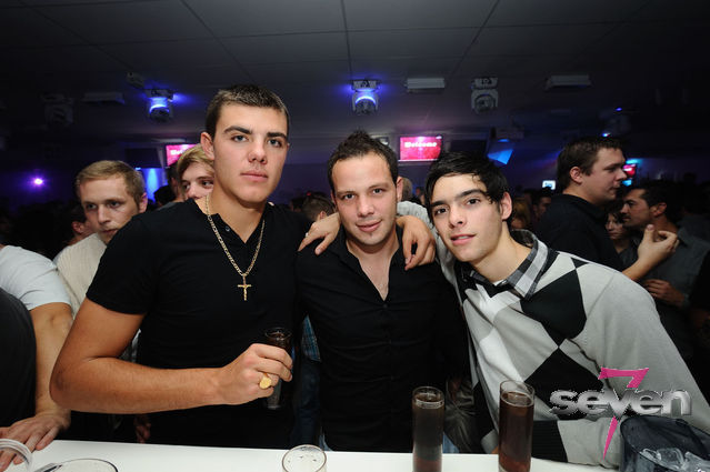 Cliquer pour voir l'image en taille réelle