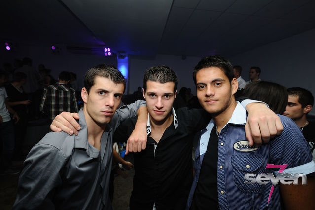 Cliquer pour voir l'image en taille réelle