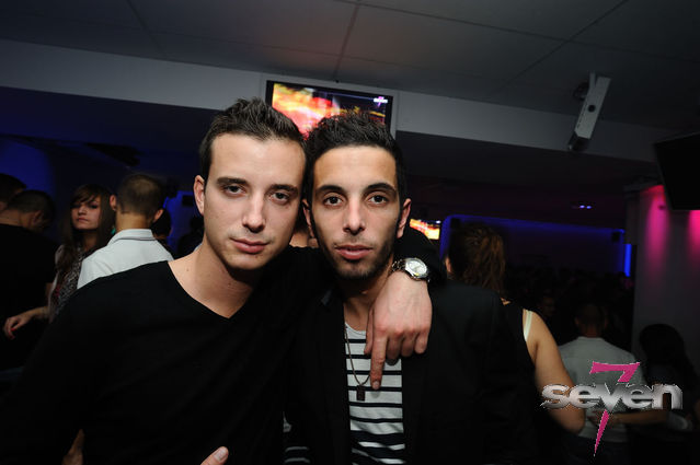 Cliquer pour voir l'image en taille réelle