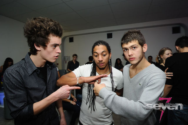 Cliquer pour voir l'image en taille réelle