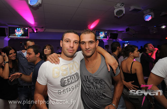 Cliquer pour voir l'image en taille réelle