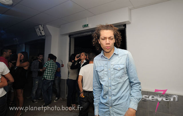 Cliquer pour voir l'image en taille réelle