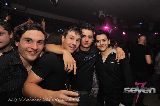 Cliquer pour voir l'image en taille réelle