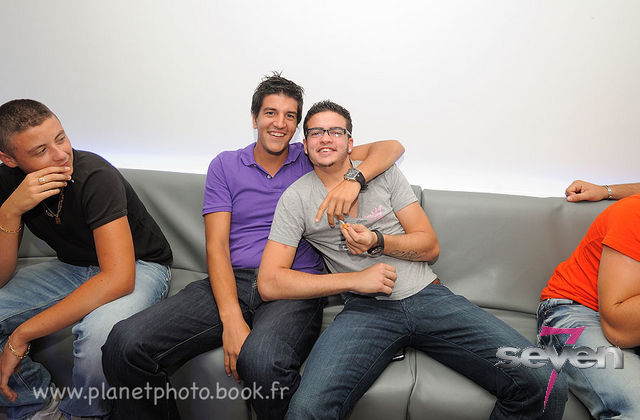 Cliquer pour voir l'image en taille réelle