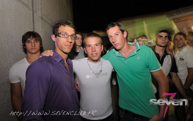 Cliquer pour voir l'image en taille réelle