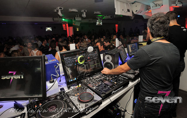 Cliquer pour voir l'image en taille réelle