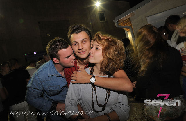 Cliquer pour voir l'image en taille réelle