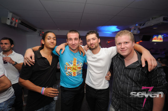 Cliquer pour voir l'image en taille réelle