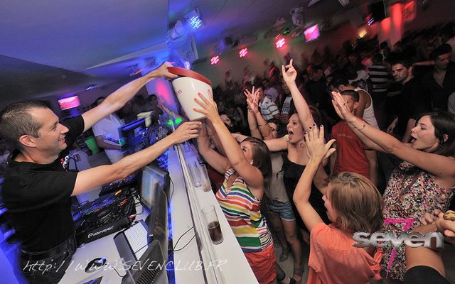 Cliquer pour voir l'image en taille réelle