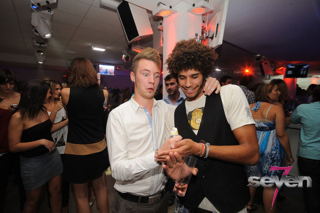 Cliquer pour voir l'image en taille réelle