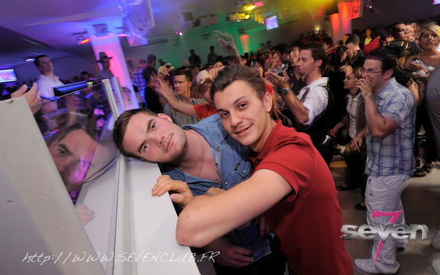 Cliquer pour voir l'image en taille réelle