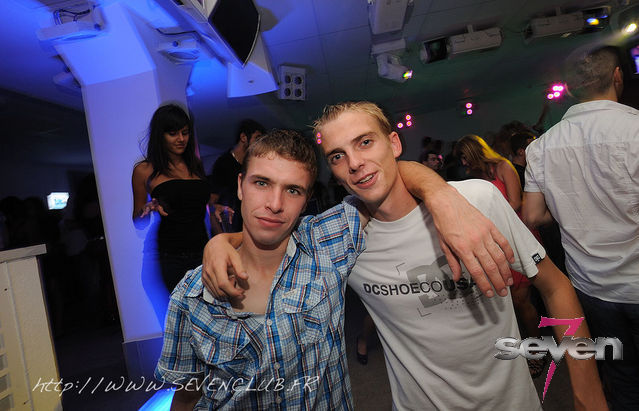 Cliquer pour voir l'image en taille réelle