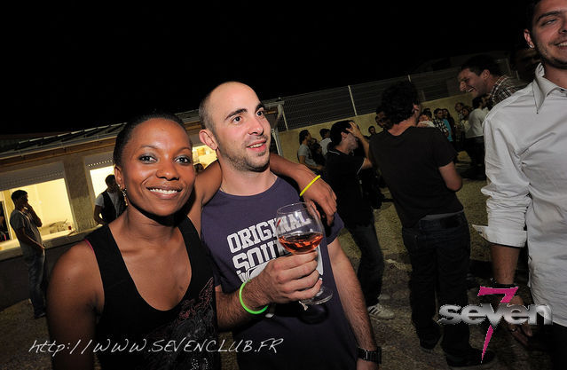 Cliquer pour voir l'image en taille réelle