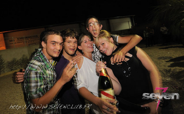 Cliquer pour voir l'image en taille réelle