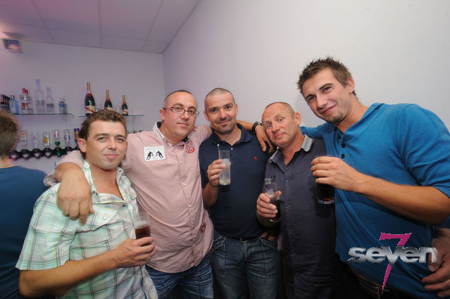 Cliquer pour voir l'image en taille réelle