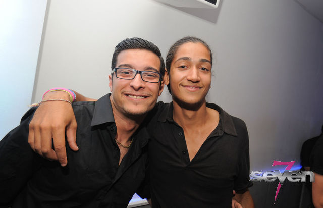 Cliquer pour voir l'image en taille réelle