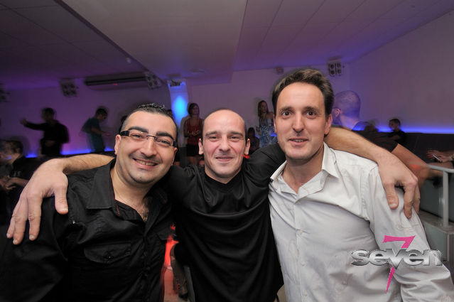 Cliquer pour voir l'image en taille réelle