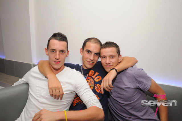 Cliquer pour voir l'image en taille réelle