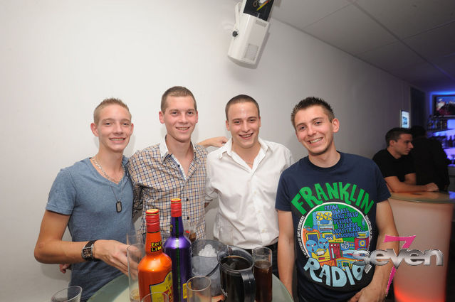 Cliquer pour voir l'image en taille réelle