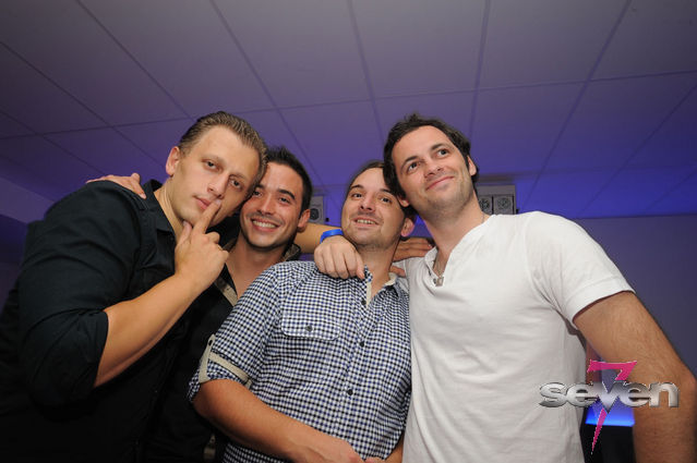 Cliquer pour voir l'image en taille réelle