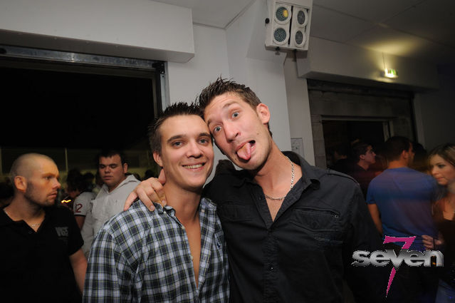 Cliquer pour voir l'image en taille réelle