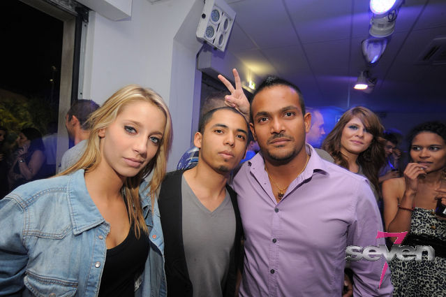 Cliquer pour voir l'image en taille réelle