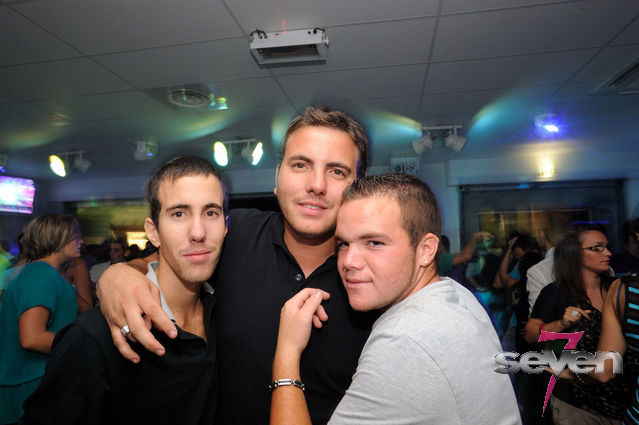 Cliquer pour voir l'image en taille réelle