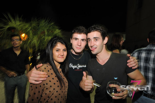 Cliquer pour voir l'image en taille réelle