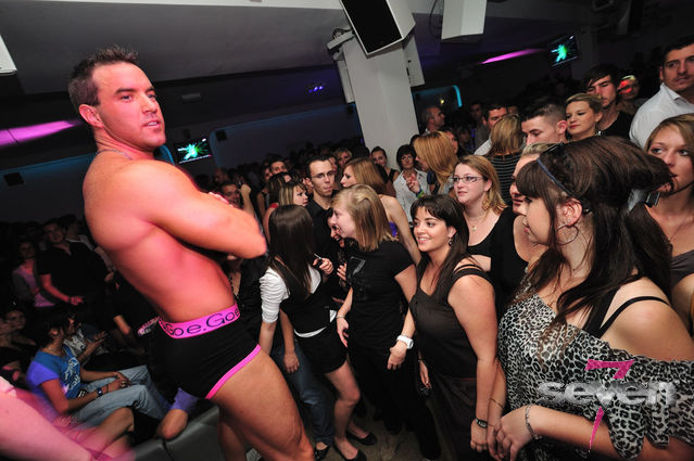 Cliquer pour voir l'image en taille réelle