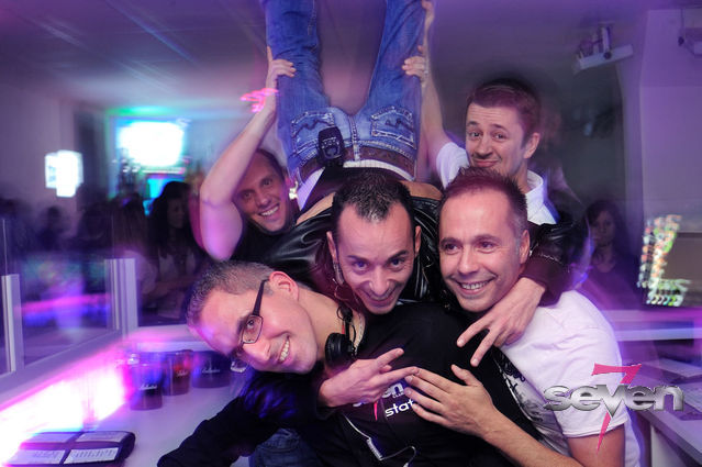 Cliquer pour voir l'image en taille réelle