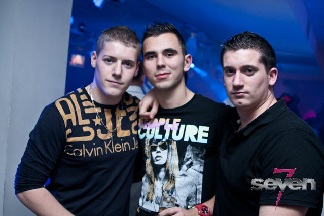 Cliquer pour voir l'image en taille réelle