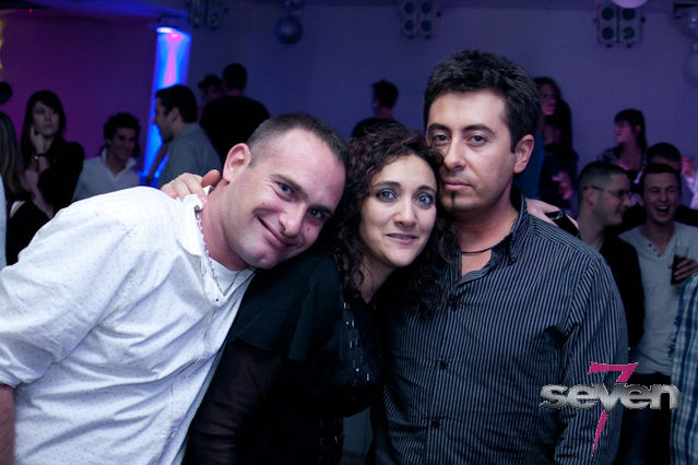 Cliquer pour voir l'image en taille réelle