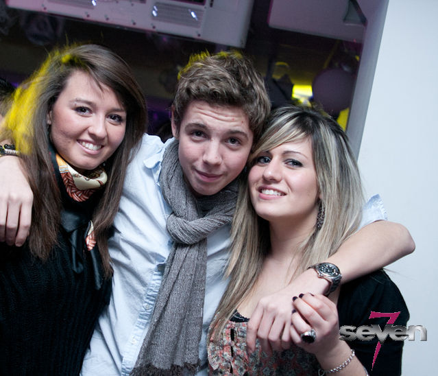 Cliquer pour voir l'image en taille réelle