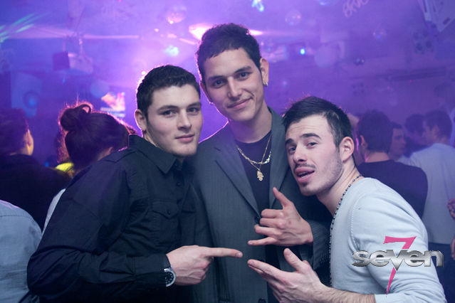 Cliquer pour voir l'image en taille réelle