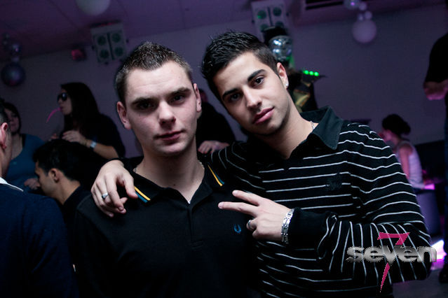 Cliquer pour voir l'image en taille réelle