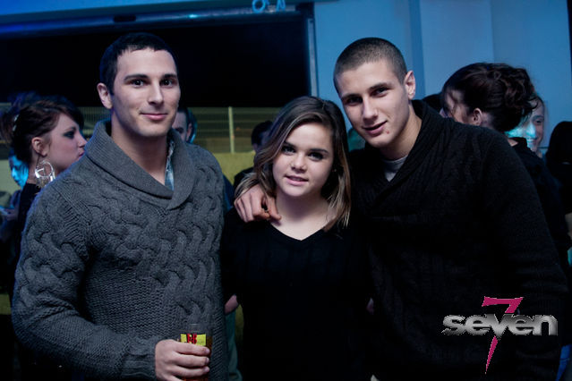 Cliquer pour voir l'image en taille réelle