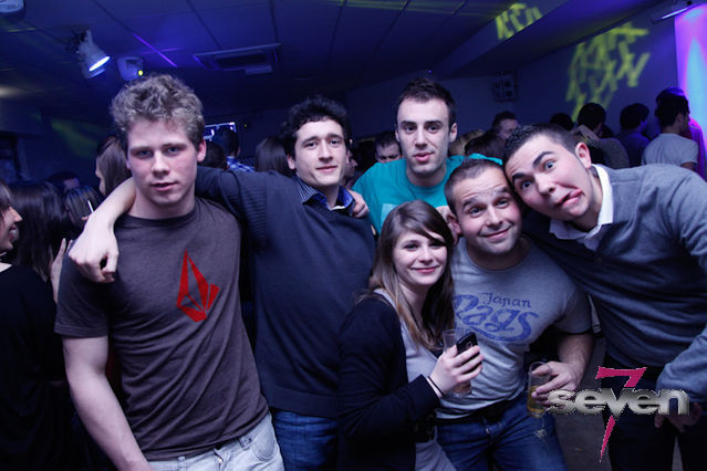 Cliquer pour voir l'image en taille réelle