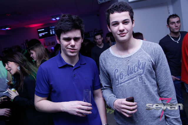 Cliquer pour voir l'image en taille réelle