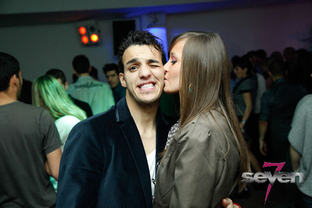 Cliquer pour voir l'image en taille réelle