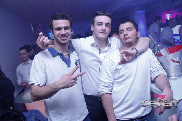 Cliquer pour voir l'image en taille réelle