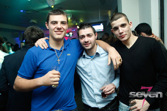 Cliquer pour voir l'image en taille réelle